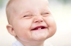 Rire bébé 2 dents